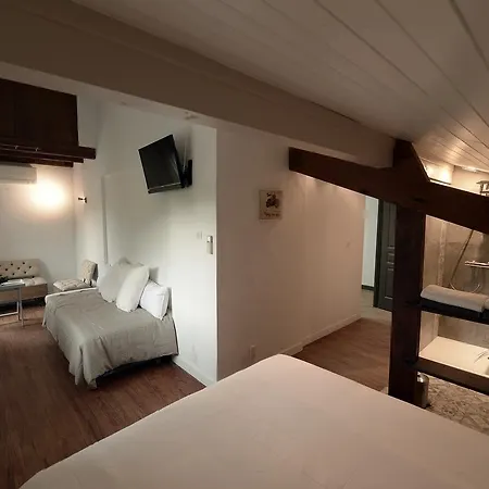 Couette-café Le Chalet D'iparla *